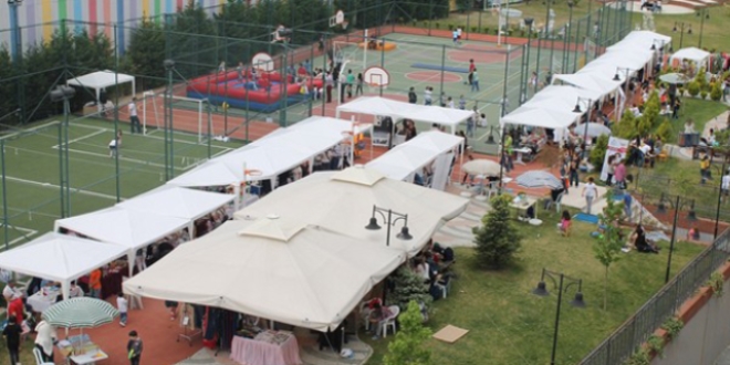 Öğrencilerden kanserli çocuklara destek