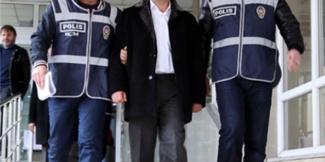 Gözaltına alınan 5 polis ve 3 öğretmen serbest bırakıldı