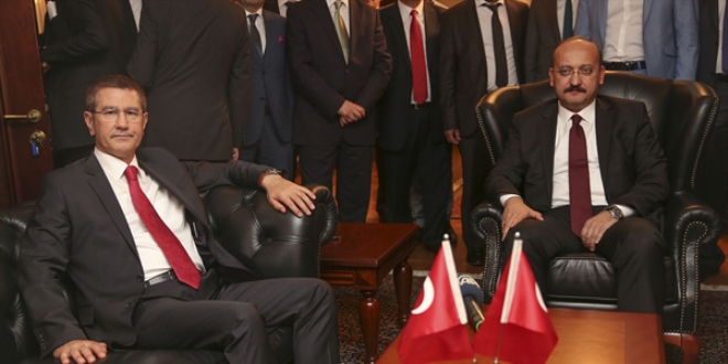 Nurettin Canikli, görevi Yalçın Akdoğan'dan devraldı