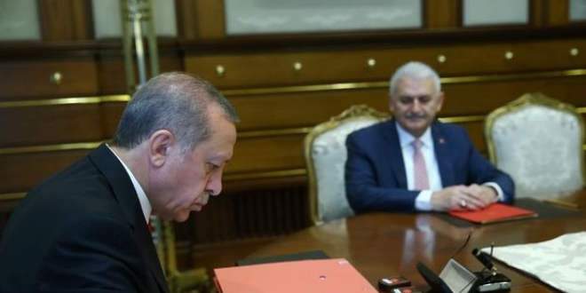 65. Hükümet'in ilk toplantısı Külliye'de