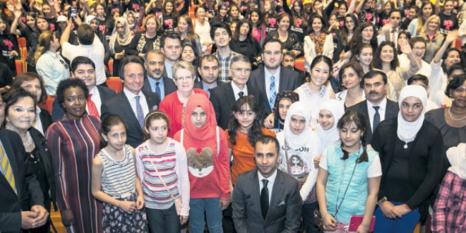 Kız çocuklarının okutulması şart!
