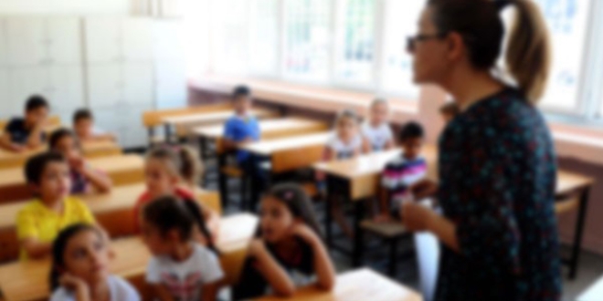 Üniversiteliler gönüllü ders verdi başarı yükseldi