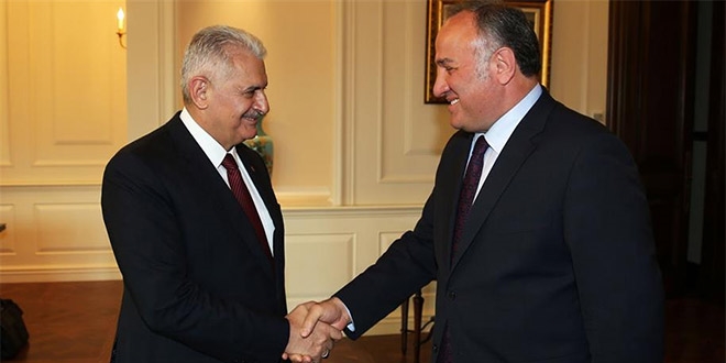 Binali Yıldırım ilk bürokrat kabulünü yaptı