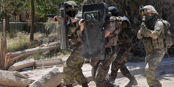 Nusaybin'de operasyonlar sürüyor