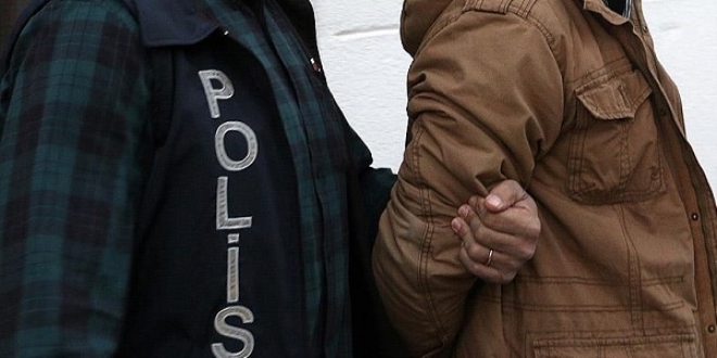 Öğrenci teröristleri tedavisini yaptığı iddiasıyla gözaltına alındı