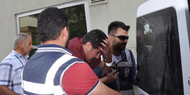 Dolandırıcının üzerinden sahte MİT kimliğii çıktı