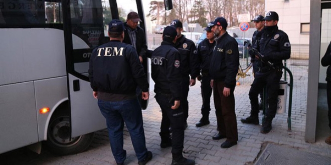 Sakarya'da FETÖ/PDY operasyonu: 10 kişi serbest