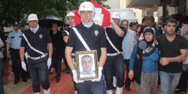 Kalp krizi sonucu hayatını kaybeden polis, defnedildi