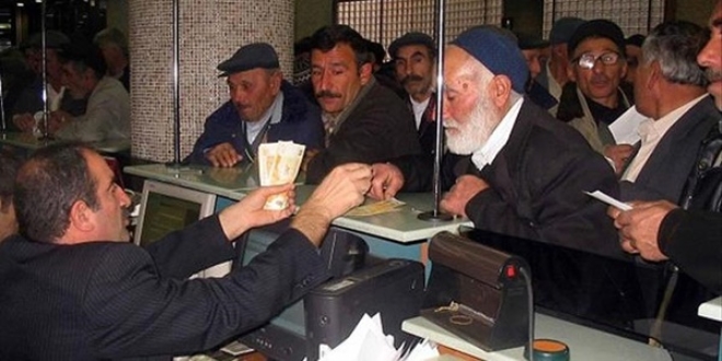 Yaklaşık 500 bin kişi emekliliğe 'merhaba' dedi