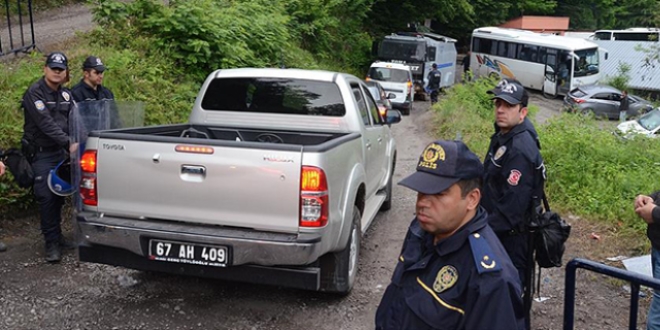 Zonguldak'ta kayyuma bavuran madencilere deme