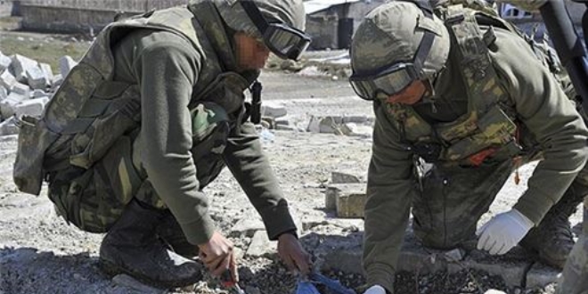Yol kenarında tuzaklanmış bomba imha edildi