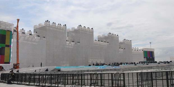 İstanbul'da etkinlik alanına 10 sağlık çadırı kuruldu