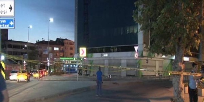 Karakol önüne bırakılan şüpheli koli fünye ile patlatıldı