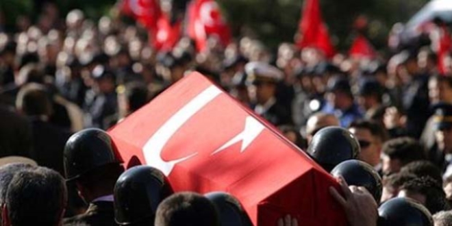 Ağır yaralanan asker şehit oldu
