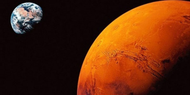 Mars 11 yl sonra Dnya'ya en yakn konumda