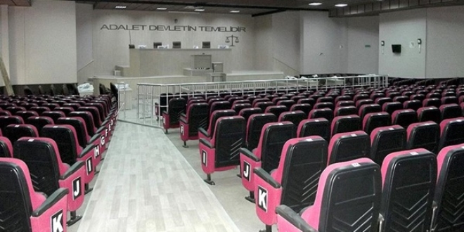 Emniyet genel müdür yardımcılarına 'bilgi notlu' kumpas