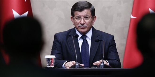 Davutoğlu'ndan Alman parlamentosuna sert tepki