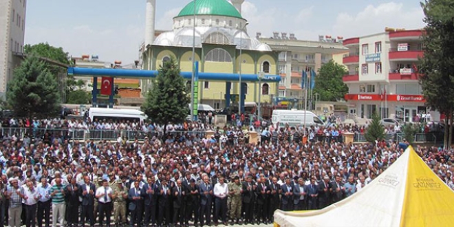 Şehit polis memuru Emir son yolculuğa uğurlandı