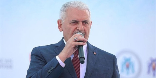 'Evladım bakan olmuşsun ama cahal kalmışsın'