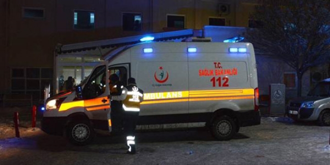 Yüksek ateş şikayetiyle hastaneye kaldırılan bebek öldü