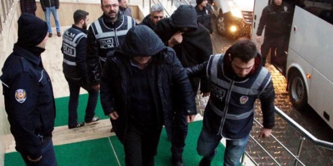 Aralarında memurların da olduğu 34 kişiye kamu davası