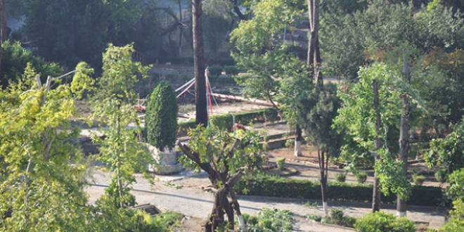 Tarsus'ta şiddetli fırtına ve yağış