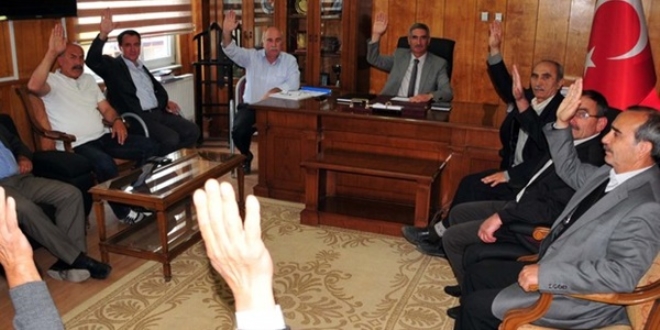 Cem Özdemir, hemşehrilikten atıldı
