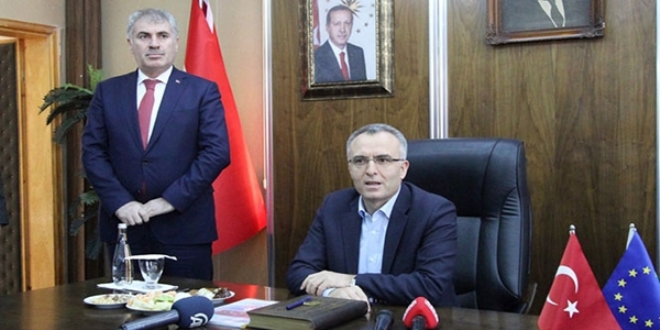 Ağbal, % 4,8'lik büyüme rakamlarını değerlendirdi