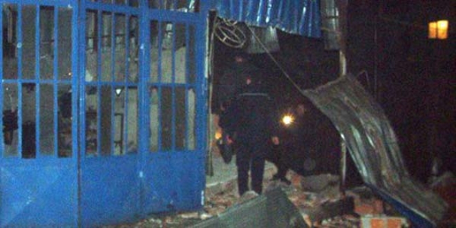 Adana'da otomobil tamirhanesinde patlama: 1 yaralı