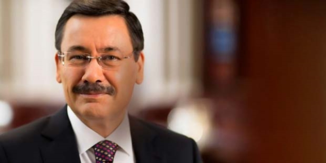 Melih Gökçek, anketinin sonucunu açıkladı, tartışma başladı