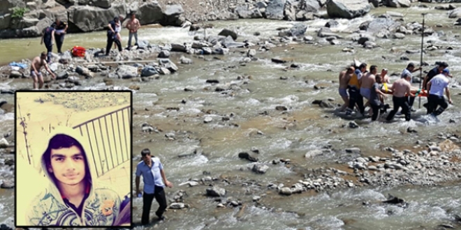 Artvin'de dereye giren 14 yaşındaki çocuk boğuldu
