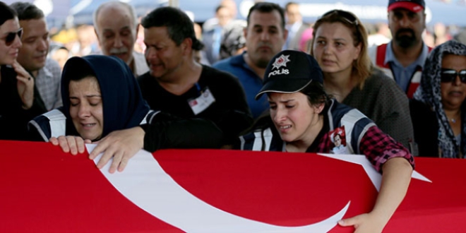 Şehit polis Ölçer son yolculuğuna uğurlandı