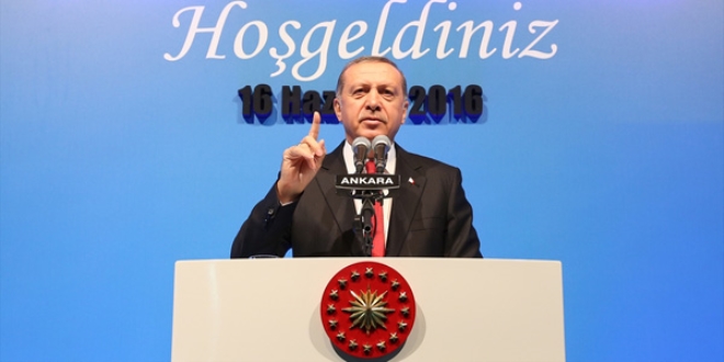 'O paçavralarla nereye mesaj vermek istiyorsunuz?'