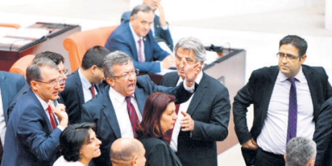 'Hıyar'lı 'maydanoz'lu 28 Şubat tartışması