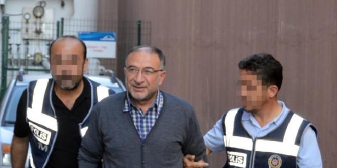 Burs paralarıyla FETÖ'ye finansman sağlayan 4 kişi tutuklandı
