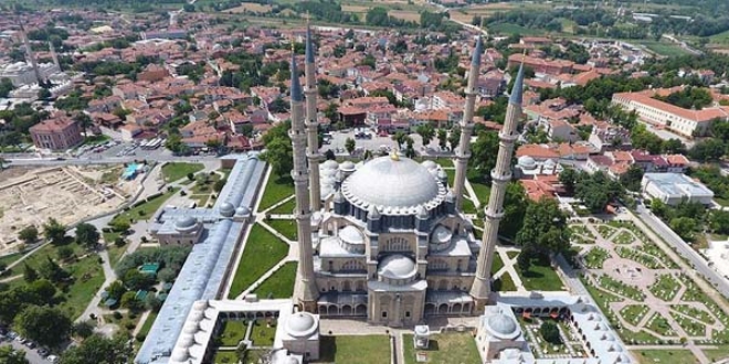 Avrupa'dan gelenleri ilk Selimiye karşılıyor