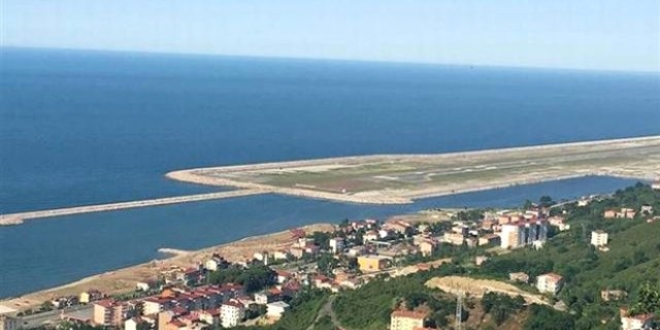 Denizdeki havalimanı ilçenin kaderini değiştirdi