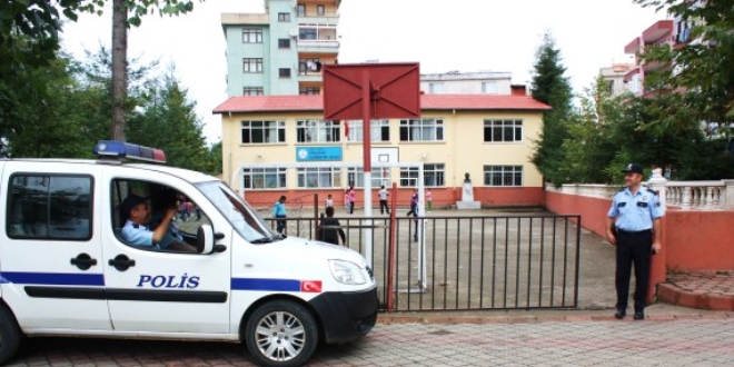 Dantay'n, okul polisi uygulamasna dair karar