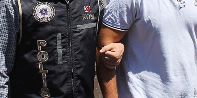 '11 ilde 14 doktor gözaltına alındı'