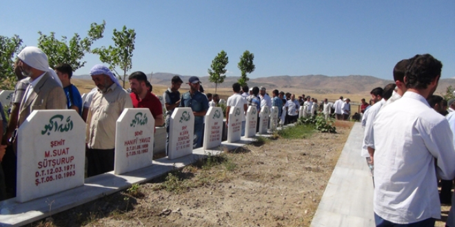 PKK'nın camide'ki katliamının acısı dinmiyor