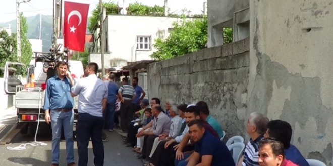 Şehit Astsubay Ceylan'ın baba evine acı haber ulaştı
