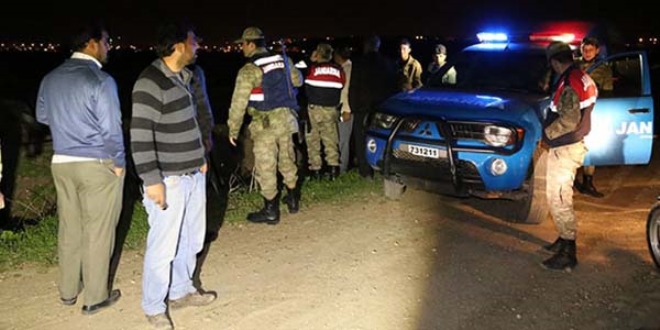 Hatay kırsalına 2 top mermisi düştü
