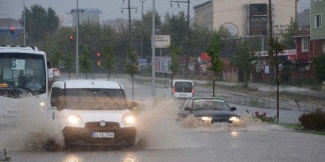 Sakarya'da etkili olan saanak yaam olumsuz etkiledi