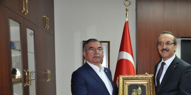 'Yoksulluk ve cehalet eğitimle yenilecek'