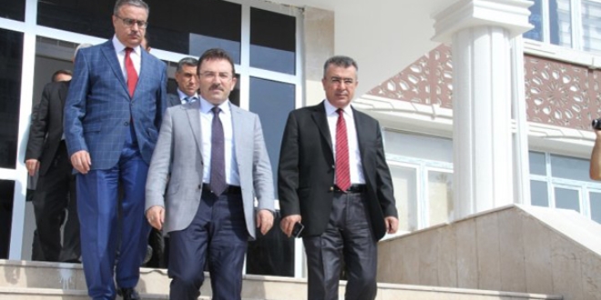 Müsteşar Altınok, 3 günde 6 havalimanını teftiş etti