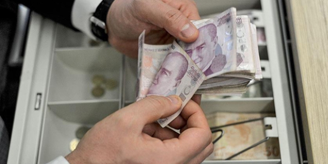 En düşük emekli işçi maaşı bin 339 liraya yükselecek