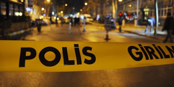 İstanbul'da askeri kışlanın duvarına EYP atıldı