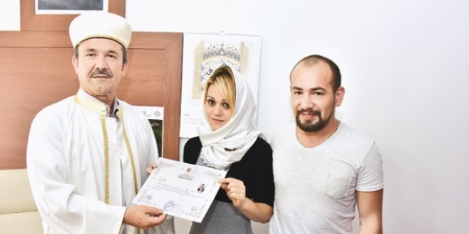 İslamiyet'e yöneliş artıyor, en çok ilgi gençlerden