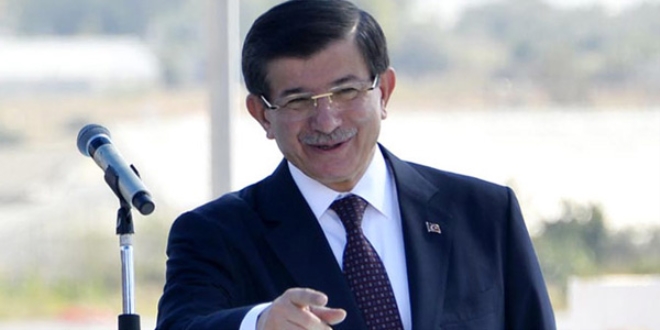 Davutoğlu: Kimse DAEŞ ve İslam'ı yan yana zikredemez