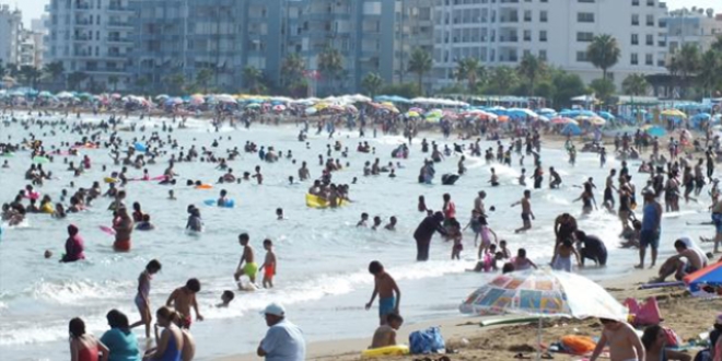 Mersin sahillerinde bayram yoğunluğu